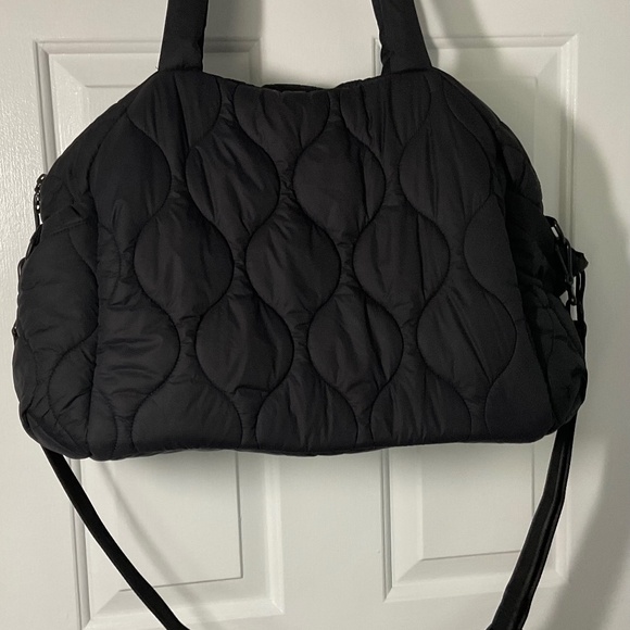 Vera Bradley Women’s Featherweight Travel Bag - Picture 3 of 15